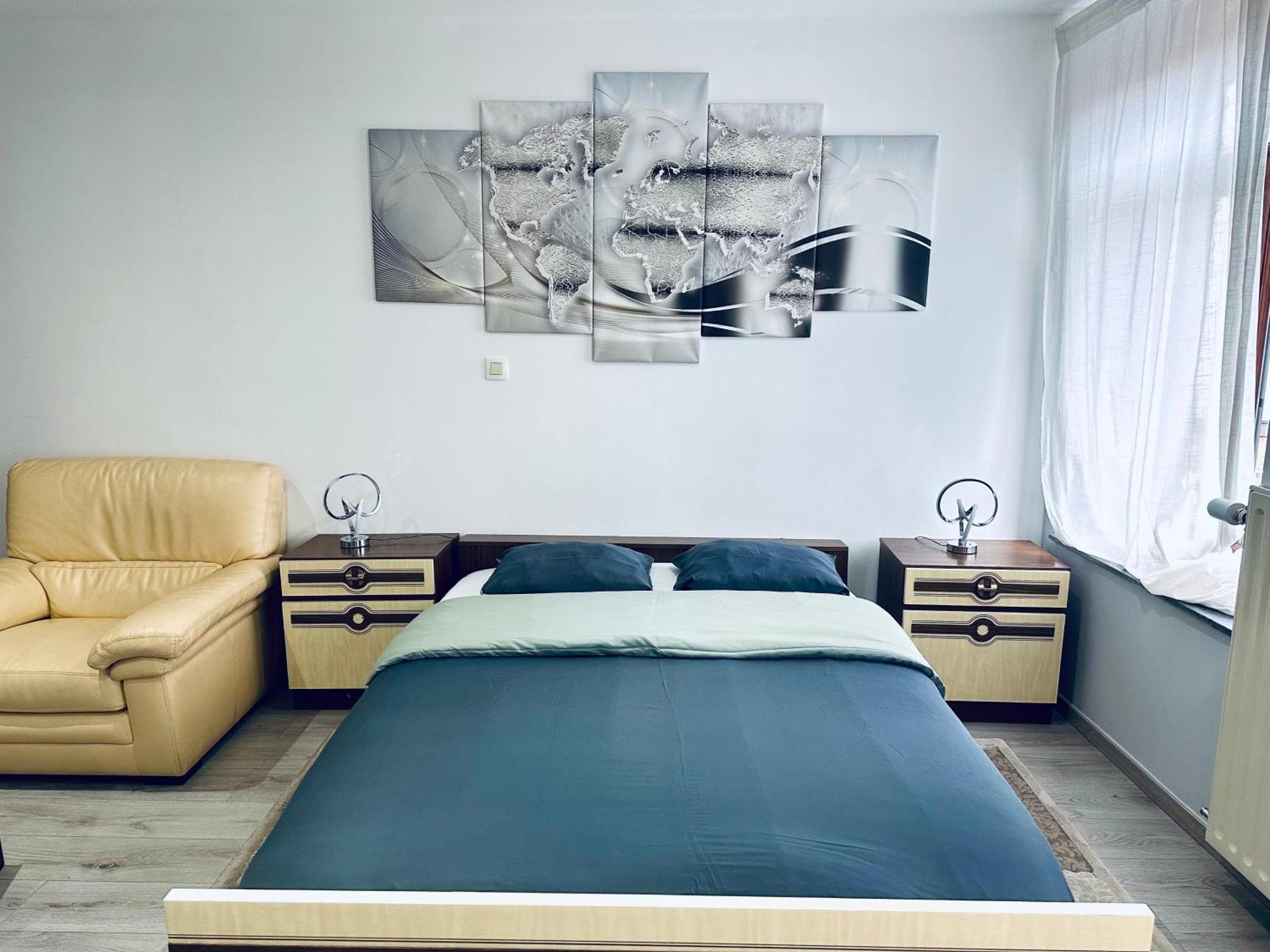 Chambre Et Sdd Privees Dans Une Maison Partagee Avec Des Residents Mons Esterno foto